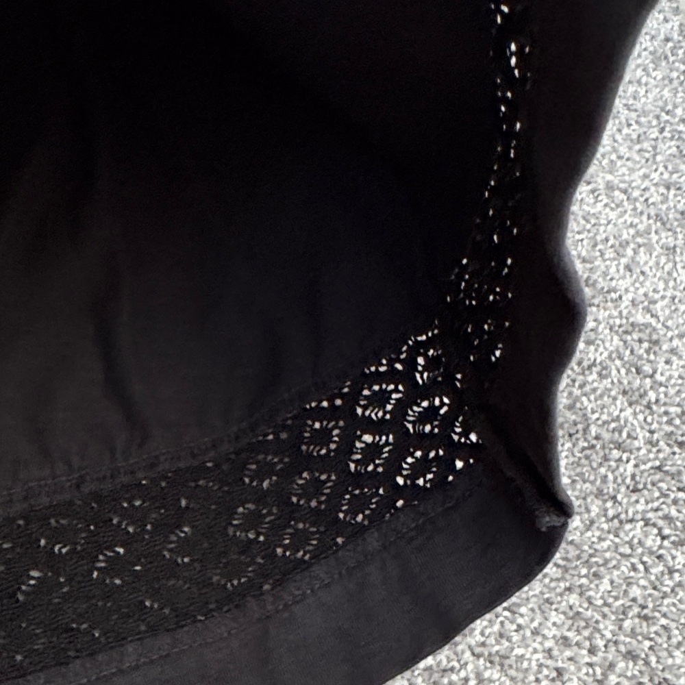 Agnes B Elegant Black Mini Dress with lace detail - quiet luxury, minimalist - Picture 5 of 10